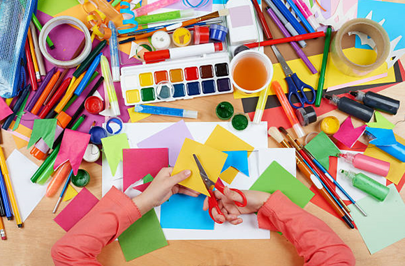 The Top Benefits of Socializing with Arts and Crafts for Mental Health